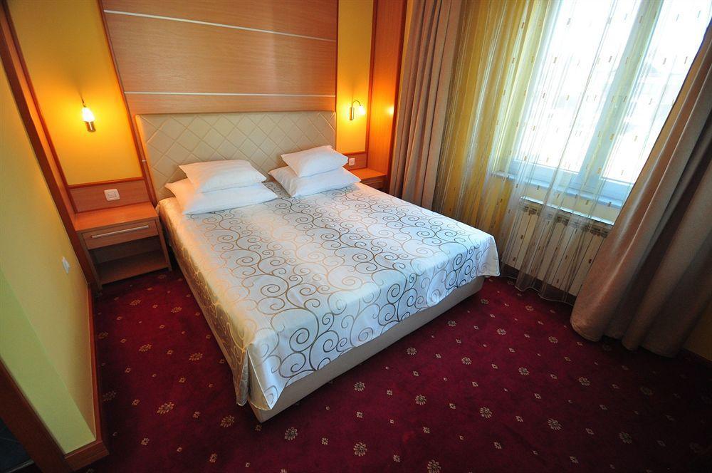 Hotel Cezar Banja Luka Eksteriør bilde