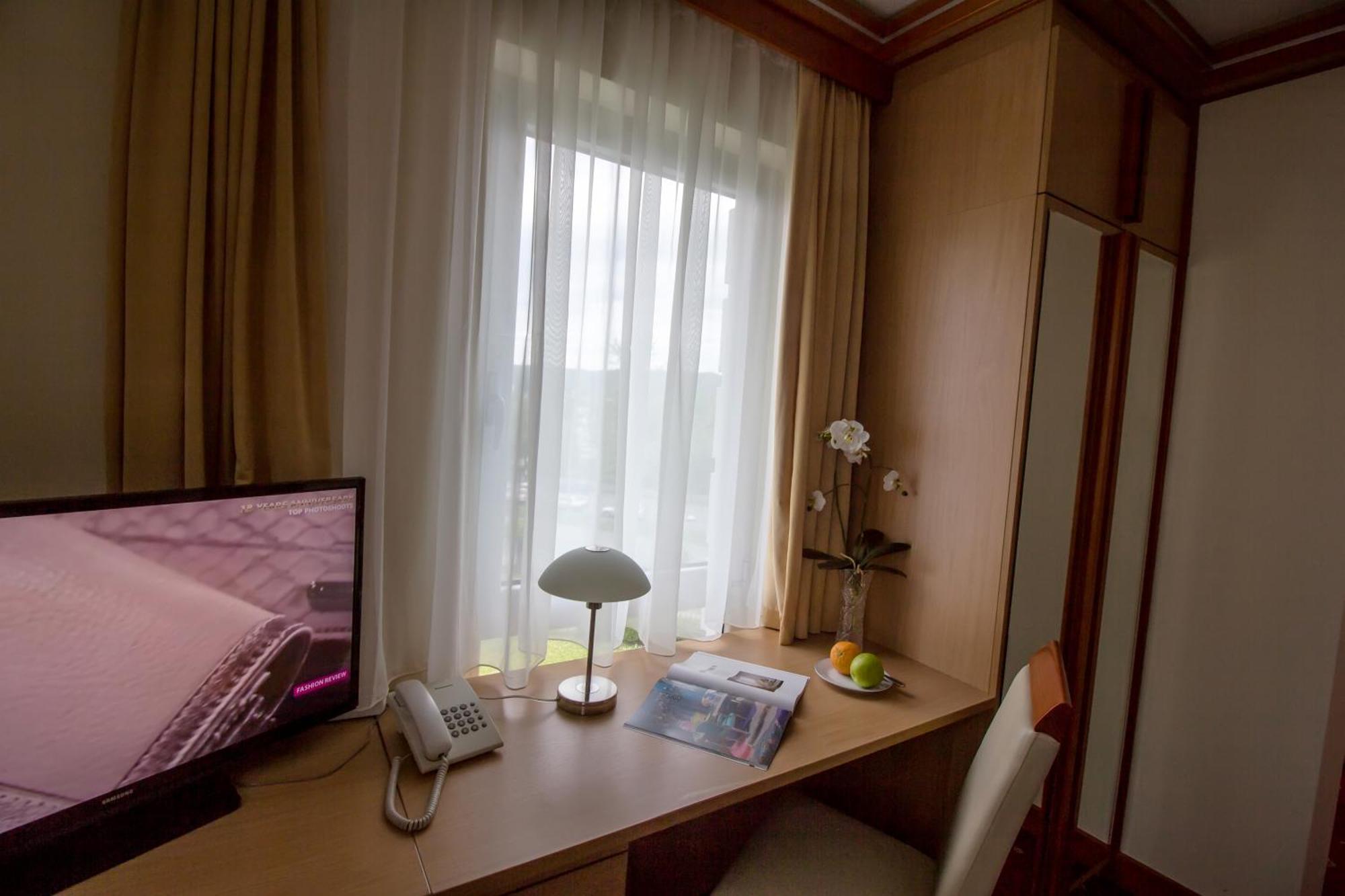 Hotel Cezar Banja Luka Eksteriør bilde