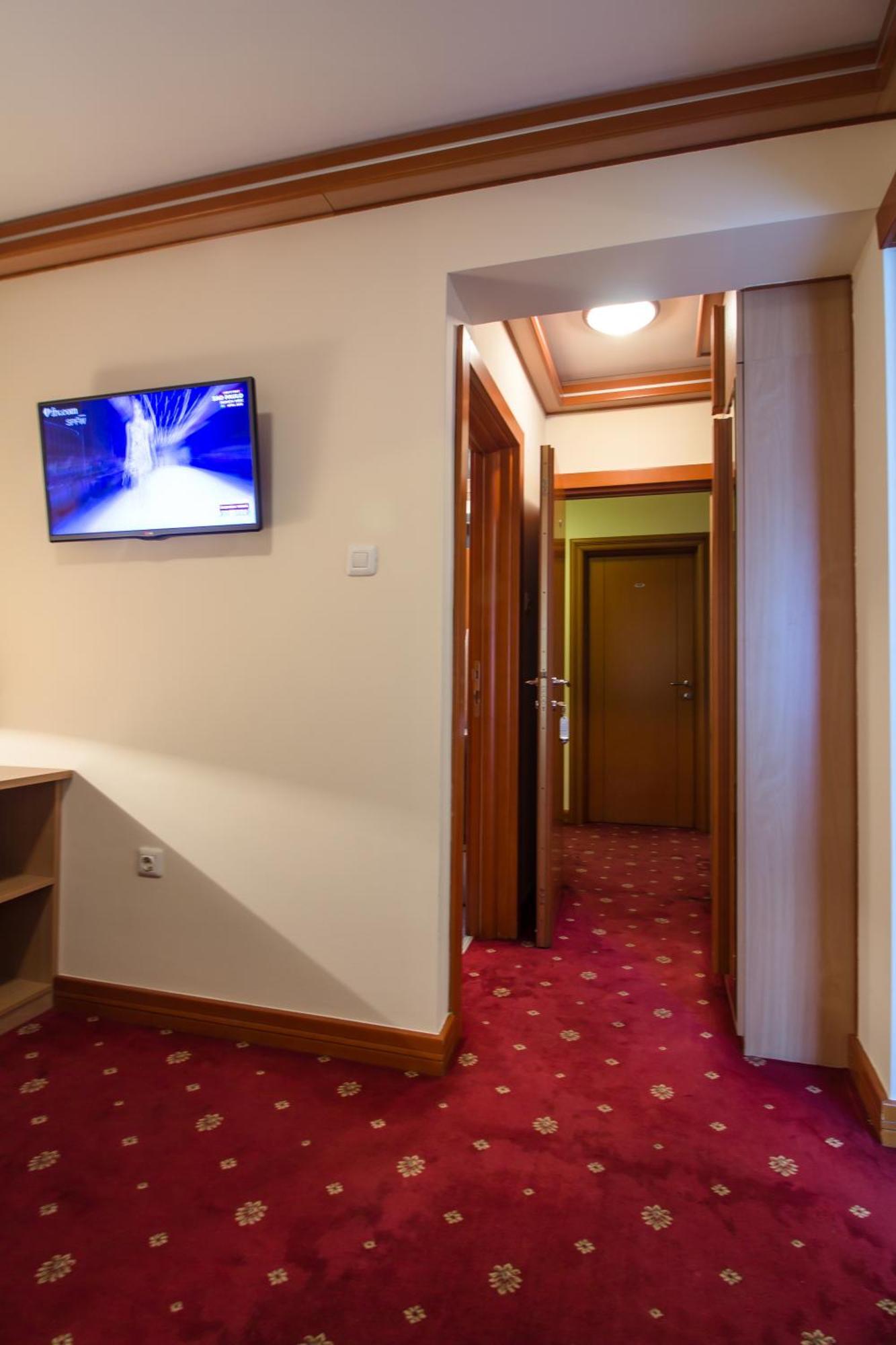 Hotel Cezar Banja Luka Eksteriør bilde