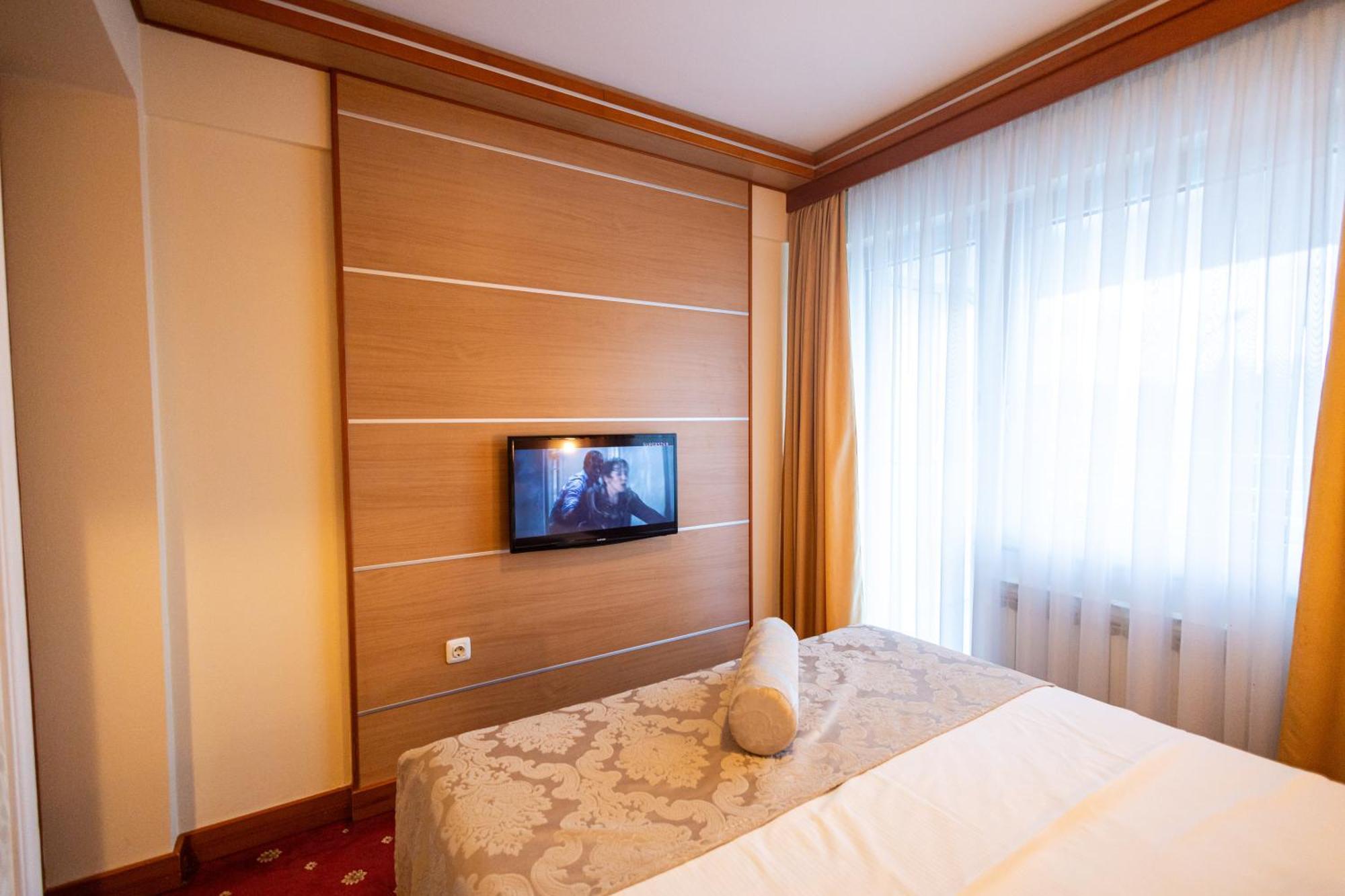 Hotel Cezar Banja Luka Eksteriør bilde