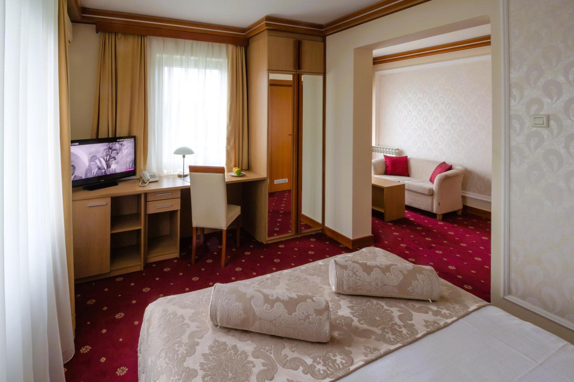 Hotel Cezar Banja Luka Eksteriør bilde