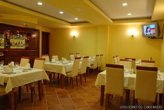 Hotel Cezar Banja Luka Restaurant bilde